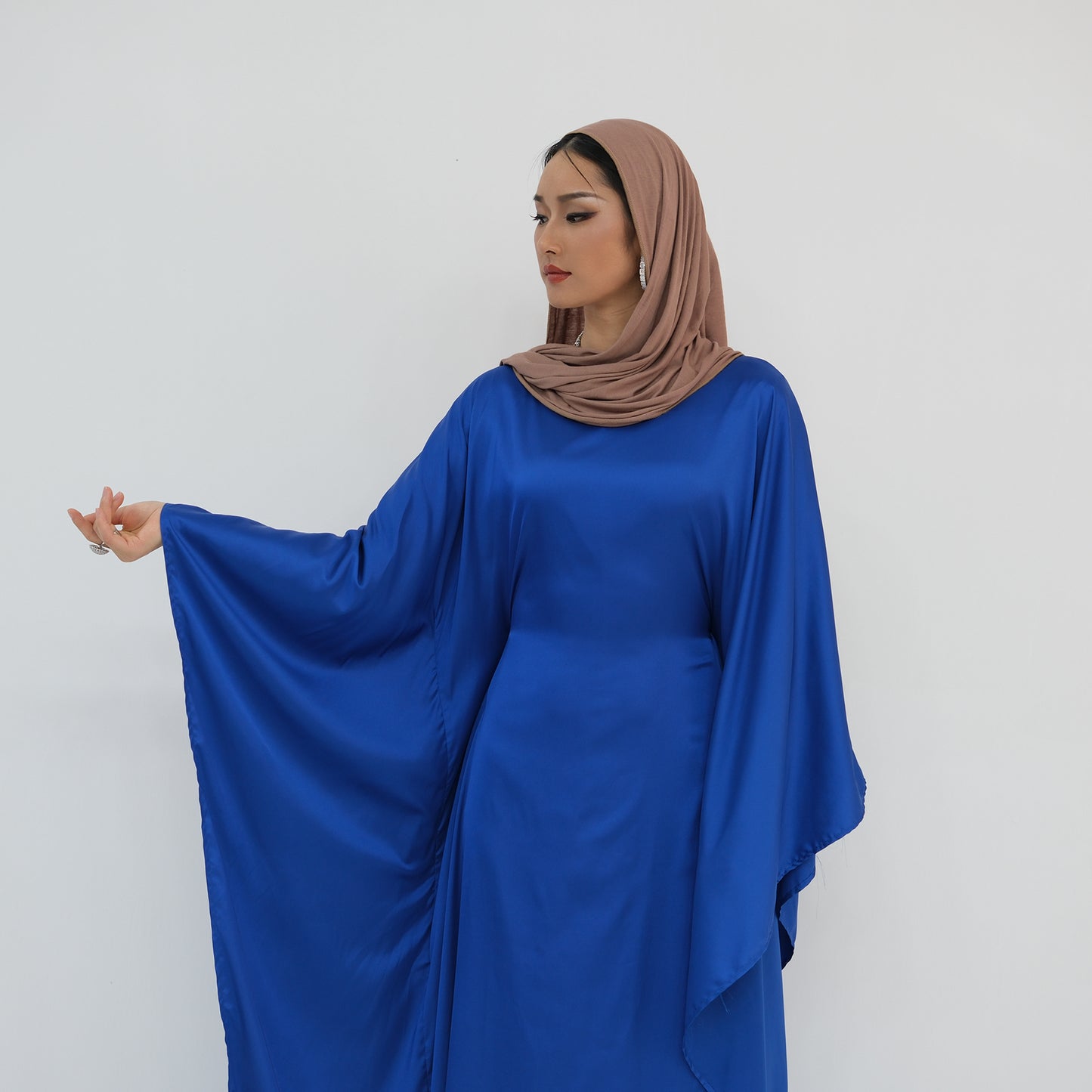 Luxury Silk Butterfly Abaya - Pink - Nour Modesty