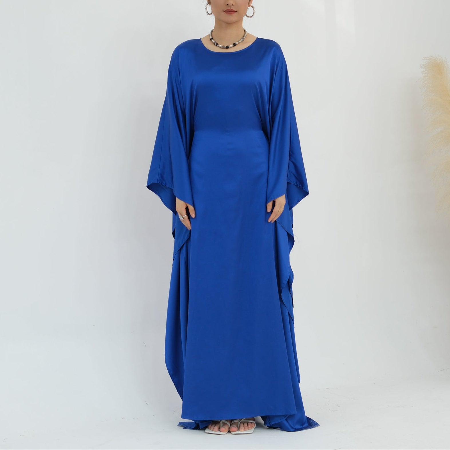 Luxury Silk Butterfly Abaya - Pink - Nour Modesty