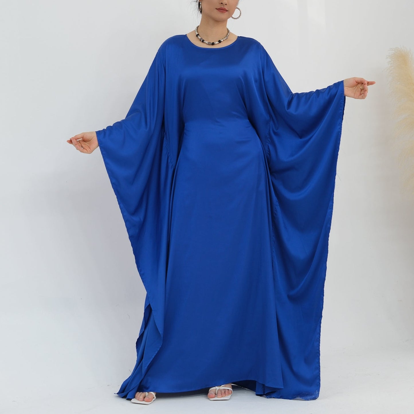 Luxury Silk Butterfly Abaya - Pink - Nour Modesty