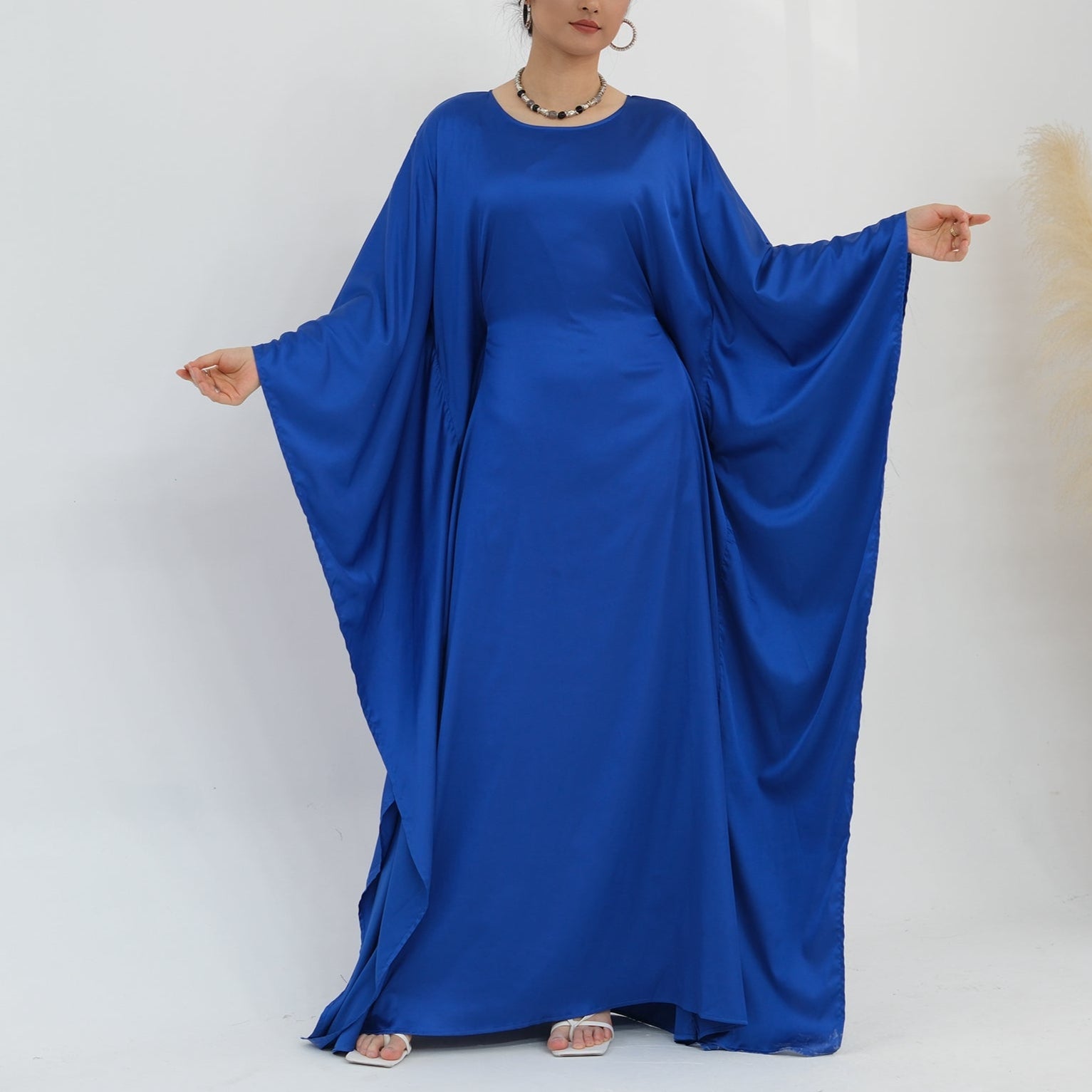 Luxury Silk Butterfly Abaya - Pink - Nour Modesty