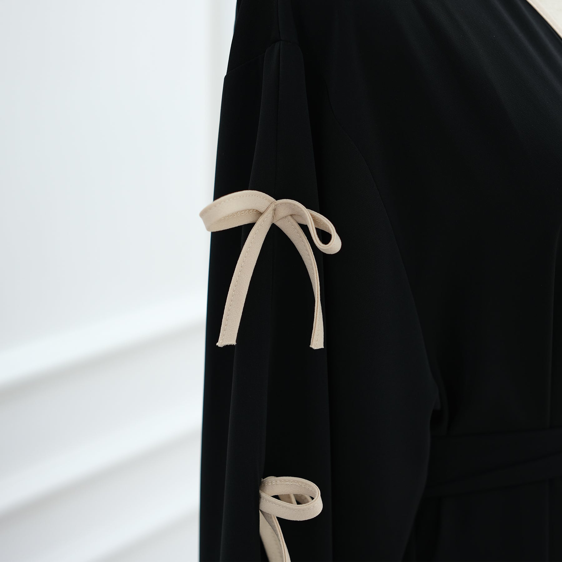 Bow Open Abaya - Brown - Nour Modesty