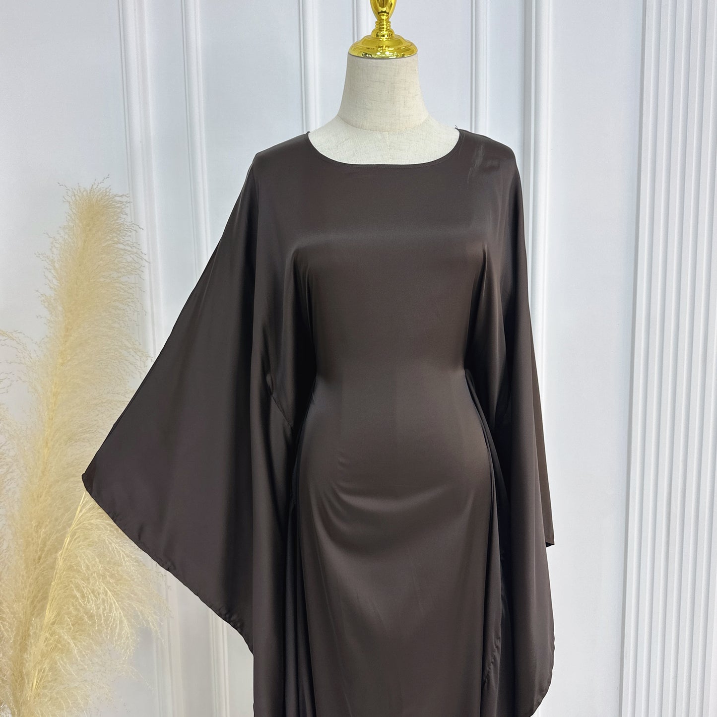 Luxury Silk Butterfly Abaya - Pink - Nour Modesty