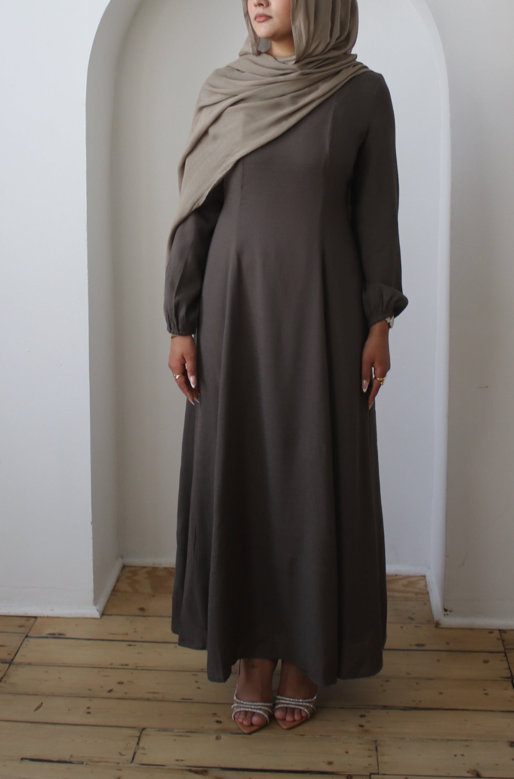 Amara Modest Linen Dress Long Sleeve, Balloon Sleeve, Perfect for all occasions. – Nour Modesty Amara Modest Linen Dress Long Sleeve, Balloon Sleeve, Perfect for all occasions. – Nour Modesty