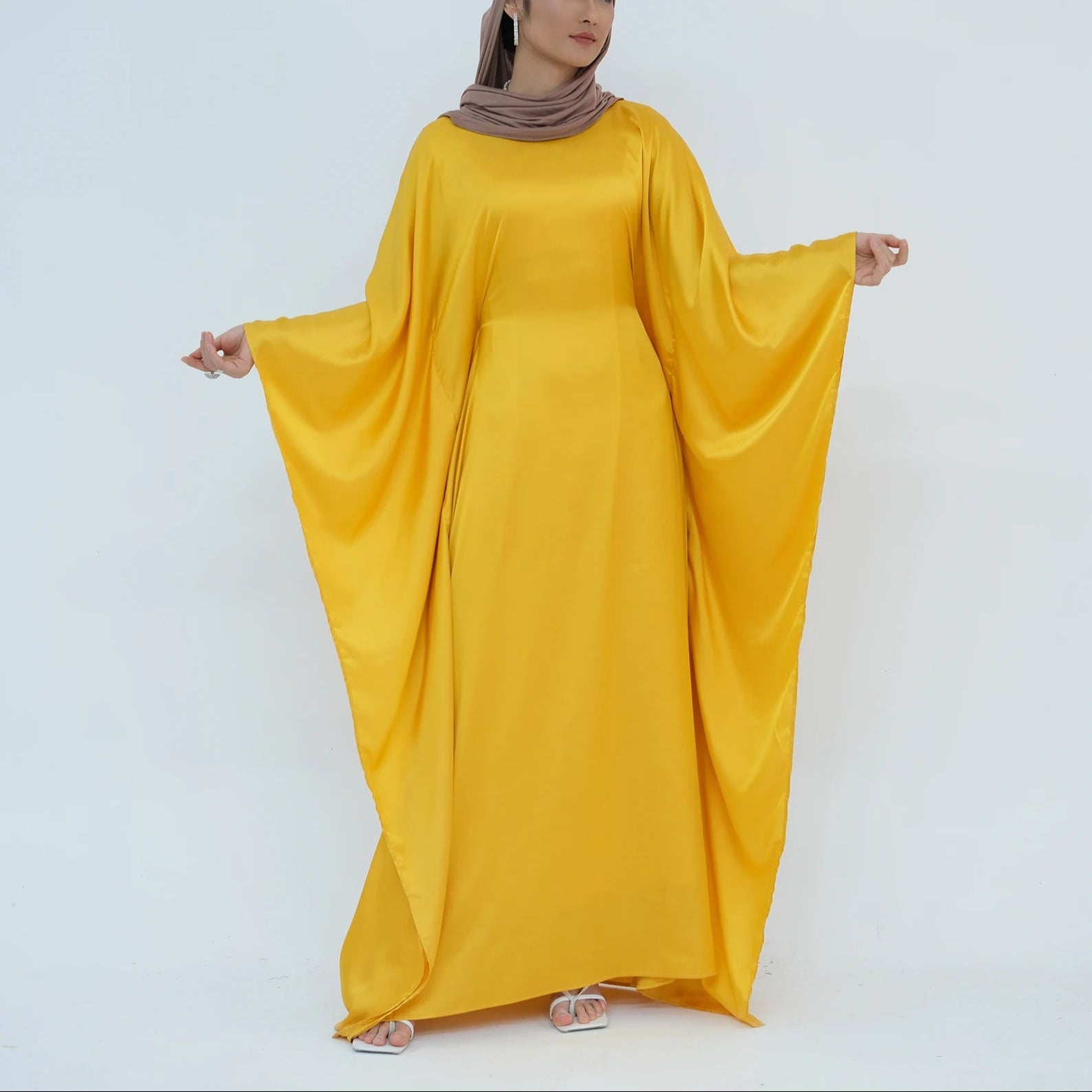 Luxury Silk Butterfly Abaya - Pink - Nour Modesty