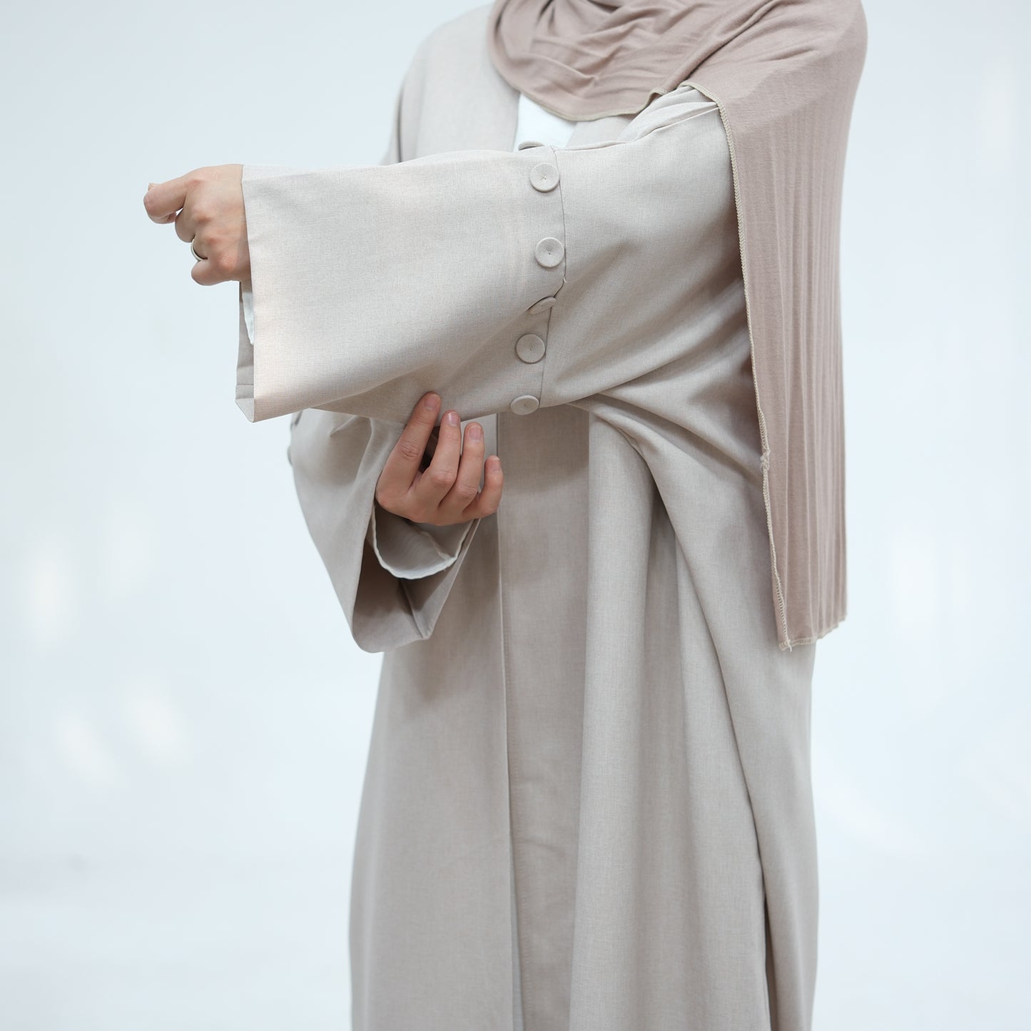 Lin Åpen Abaya