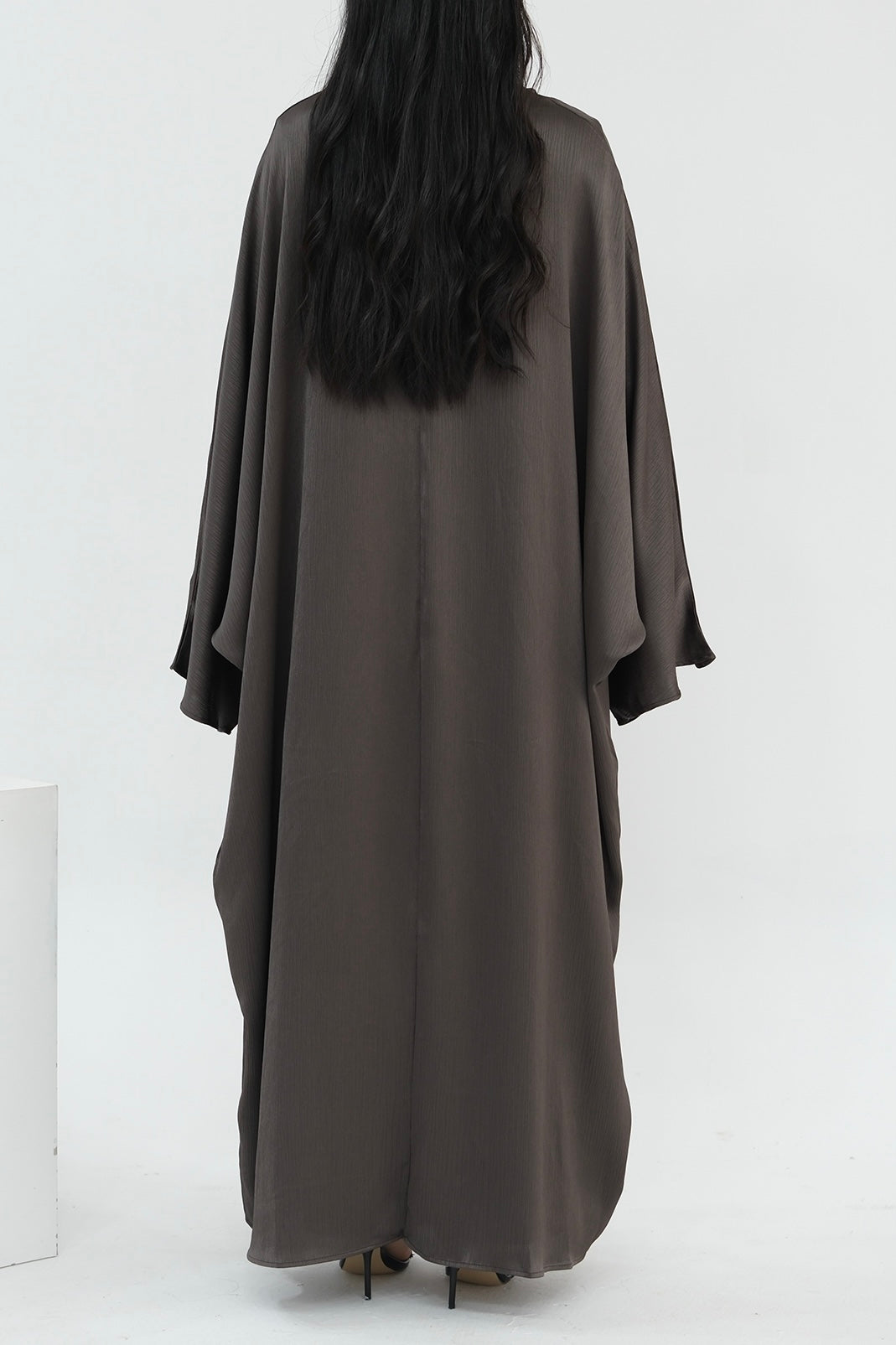 Luxury Silk Abaya Set - Black - Nour Modesty
